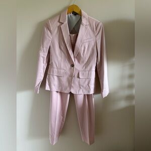 Express Suit Blush Pink
 Jacket sz8, pants sz 4R